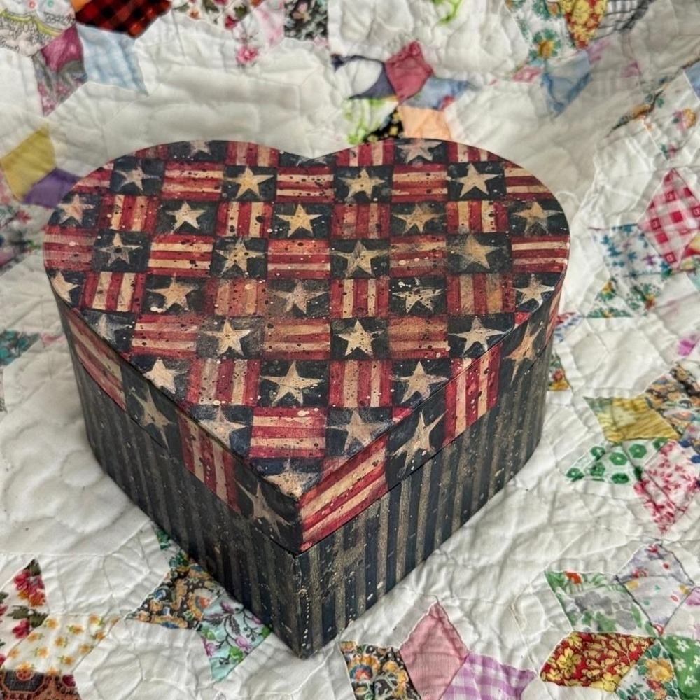 Bobs Boxes‎ Primitives Heart Box Old Glory Susan Winget Americana Flag Patriotic